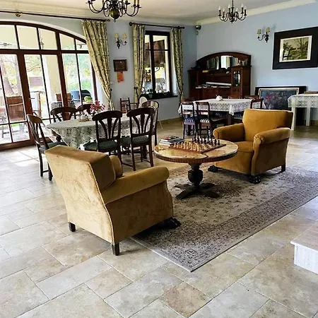 Lesna Polana בית חווה