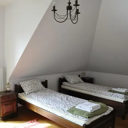 Lesna Polana בית חווה *